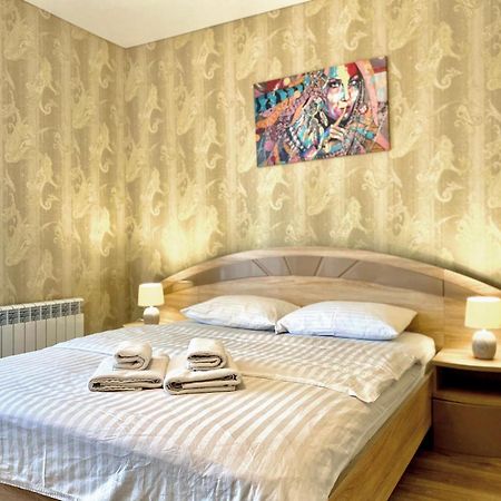 Apartpoltava Новий Будинок, В Самому Центрі 2-Окремі Кімнати, Панорамний Балкон Poltava Exterior foto