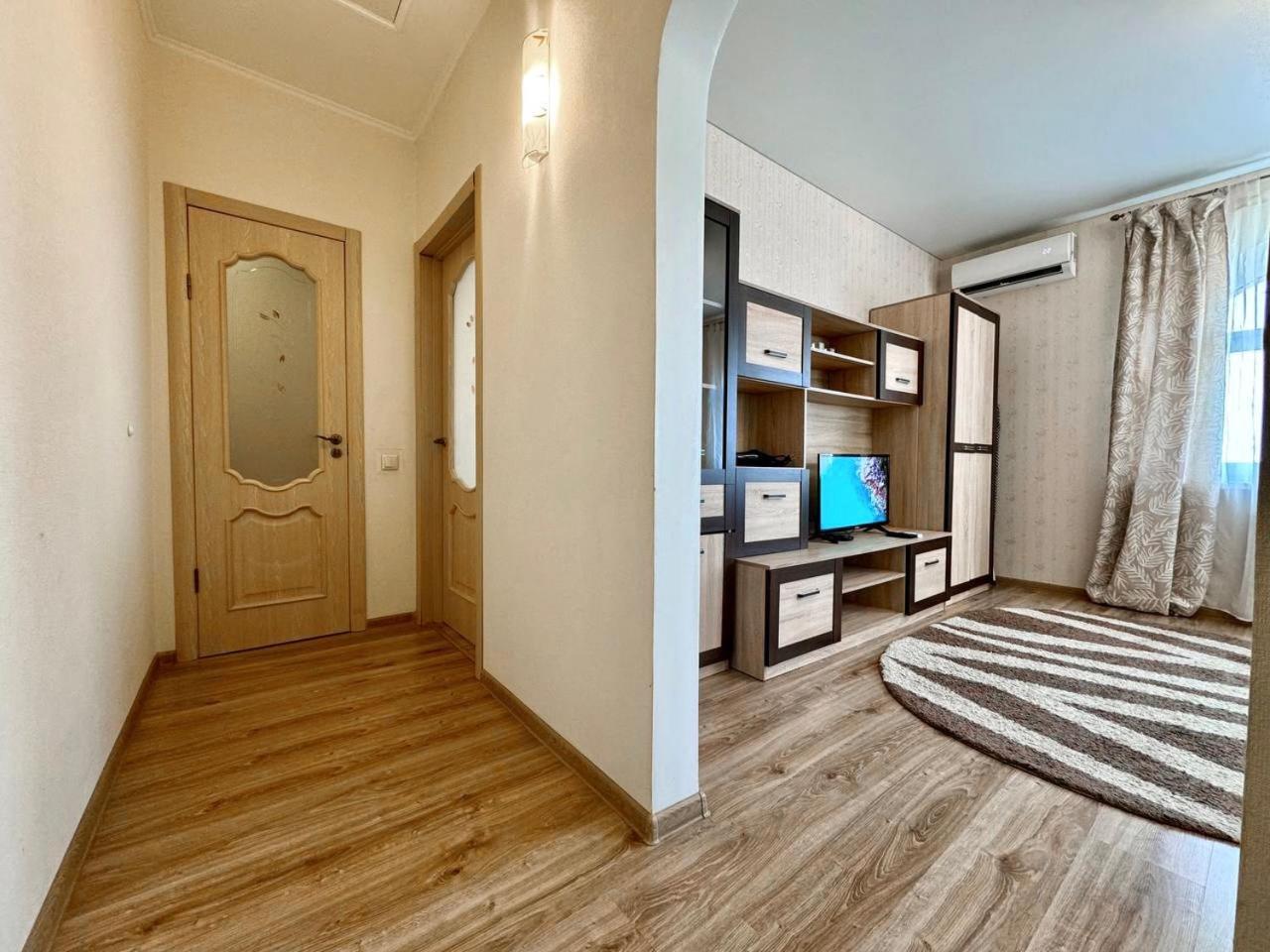 Apartpoltava Новий Будинок, В Самому Центрі 2-Окремі Кімнати, Панорамний Балкон Poltava Exterior foto